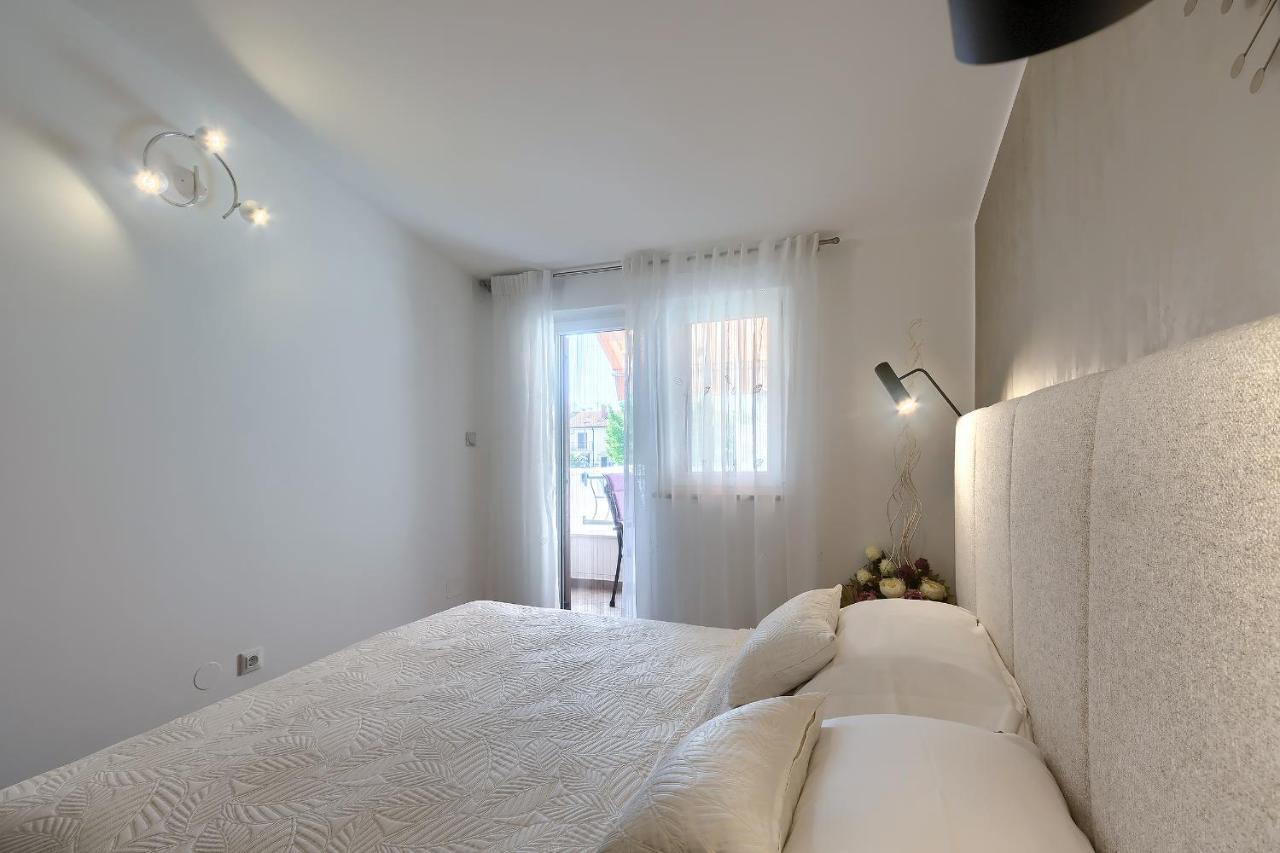 Apartment Palm View II Rovinj Buitenkant foto